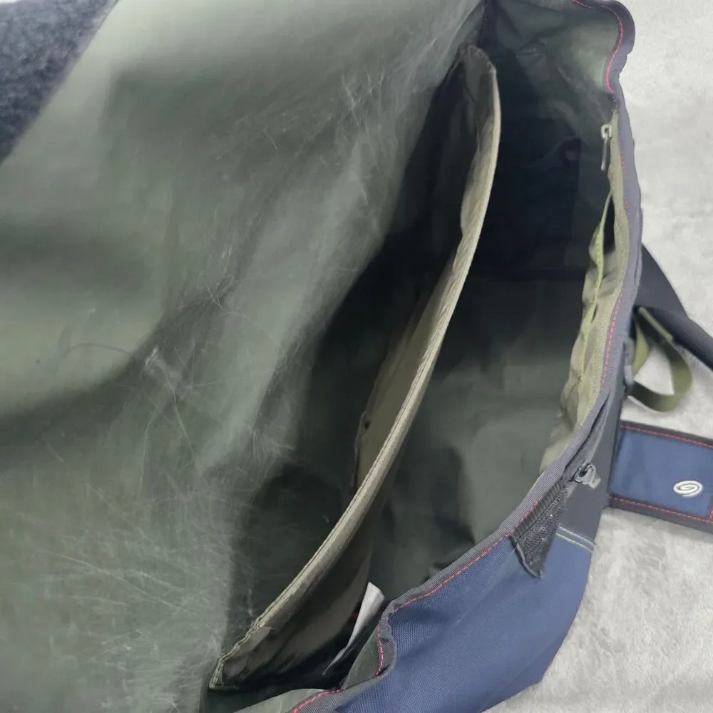 Timbuk2 Messenger Bag | Medium | Blue  and Black Shoulder Pad